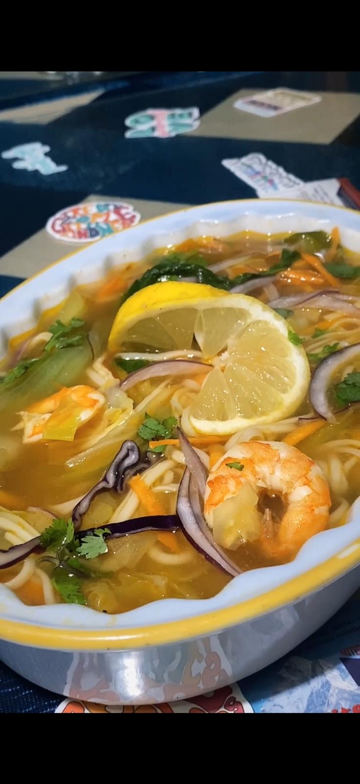 Prawn thukpa
