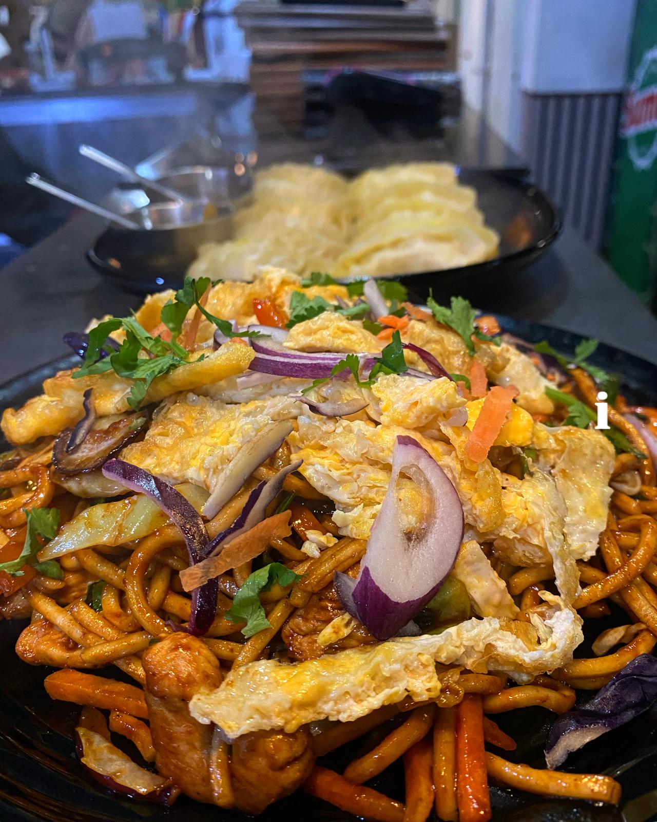 Chowmein noodles